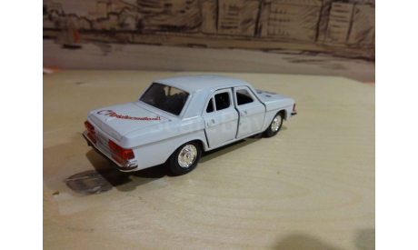 ГАЗ-3102 «Волга» С Рождеством, масштабная модель, Агат/Моссар/Тантал, 1:43, 1/43