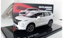 1:43 Mitsubishi Outlander 2023 белый, масштабная модель, СPM, scale43