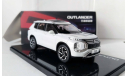 1:43 Mitsubishi Outlander 2023 белый, масштабная модель, scale43, СPM