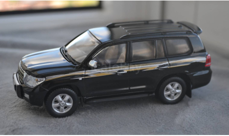 TOYOTA LAND CRUISER 200, масштабная модель, J-Collection, scale43