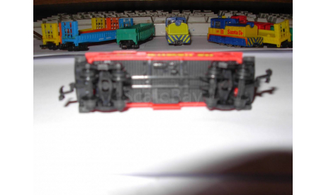 бригадный вагон-CABOOSE американской дороги Santa Fe 1/160 N 9mm Aurora Мексика 1:160, железнодорожная модель, scale0