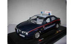 модель полицейская 1/24 Alfa Romeo Сarabinieri 156 Burago  ITALY металл полиция