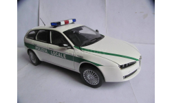 модель полицейский 1/18 Alfa Romeo 159 Polizia Locale универсал полиция Mondo Motors 1:18 металл Police