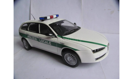 модель полицейский 1/18 Alfa Romeo 159 Polizia Locale универсал полиция Mondo Motors 1:18 металл Police, масштабная модель, scale18