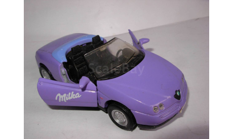 модель 1/36 Alfa Romeo Spider Milka Welly металл 1:36, масштабная модель, scale35