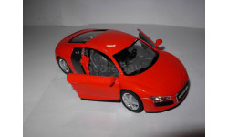 модель 1/36 Audi R8 Kinsmart металл 1:36