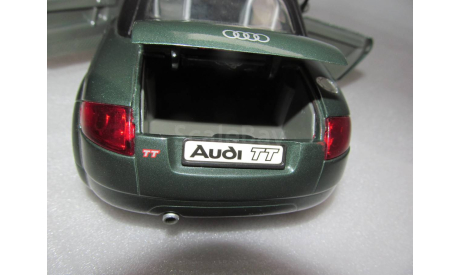 модель 1/18 Audi TT Roadster Revell металл 1:18, масштабная модель, scale18