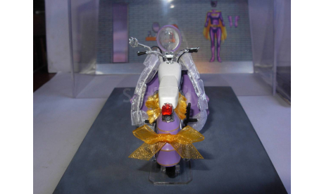модель 1/24 мотоцикл Batgirl Bike Batman Classic TV Series металл 1:24, масштабная модель мотоцикла, scale24, IXO мотоциклы, Honda