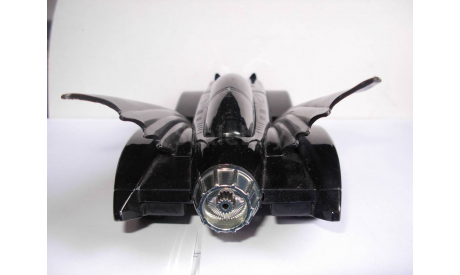 модель 1/18 Batmobile BMBV1 Comics 2000 Corgi металл 1:18 Batman, масштабная модель, scale18