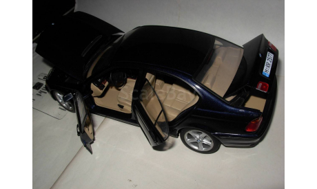 модель 1/18 BMW 3-й серии E46 седан UT Models металл синяя, масштабная модель, 1:18