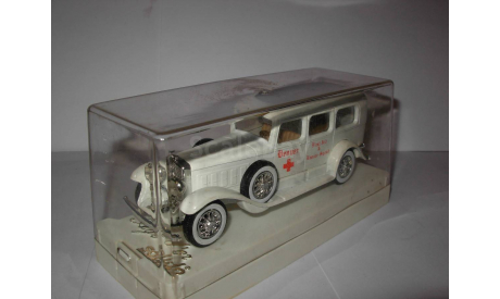 модель медицинский 1/43 Cadillac 1931-1932 Solido France металл 1:43 пожарная скорая помощь, масштабная модель