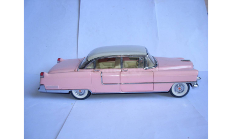 модель 1/18 Cadillac 1955 Elvis Presley MRC металл, масштабная модель, scale18