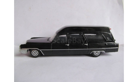 модель 1/39 Cadillac Superior Rescuer Wagon Dinky Toys England металл 1:39 1/38 1:38, масштабная модель, scale43