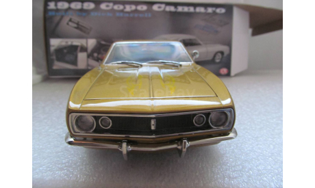 модель 1/18 Chevrolet Camaro 1967 ERTL Authentics металл 1:18, масштабная модель, scale18