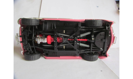 модель 1/18 Chevrolet Corvette 1957 Burago Italy металл 1:18, масштабная модель, BBurago, scale18