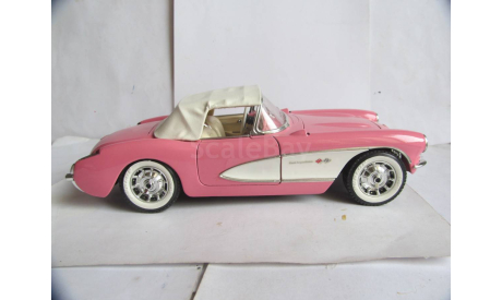 модель 1/18 Chevrolet Corvette 1957 Burago Italy металл 1:18, масштабная модель, BBurago, scale18