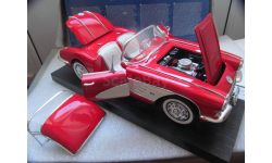 модель 1/12 Chevrolet Corvette 1959 C1 Solido Revell металл 1:12