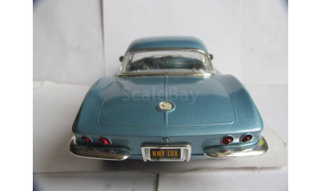 модель 1/18 Chevrolet Corvette 1961 Hard Top C1 ERTL металл 1:18, масштабная модель, scale18