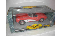 модель 1/18 Chevrolet Corvette 1962 C1 ERTL металл 1:18