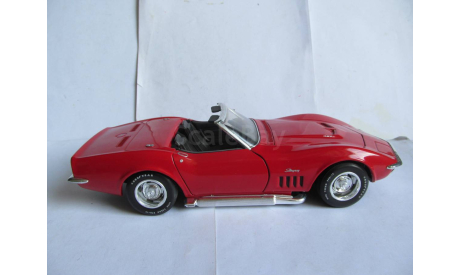 модель 1/18 Chevrolet Corvette C3 1969 Revell металл 1:18, масштабная модель, scale18