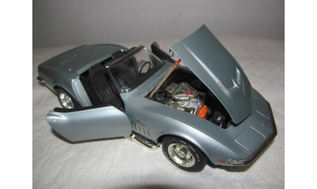 модель 1/18 Chevrolet Corvette C3 1969 Revell металл 1:18, масштабная модель, scale18