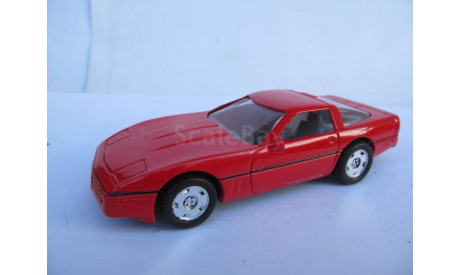 модель 1/43 Chevrolet Corvette C4 ERTL металл 1:43, масштабная модель, ERTL (Auto World), scale43