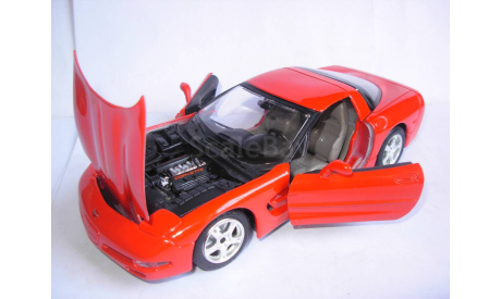 модель  1/24 Chevrolet Corvette C5 1987 Burago Italy металл 1:24, масштабная модель, scale24, BBurago