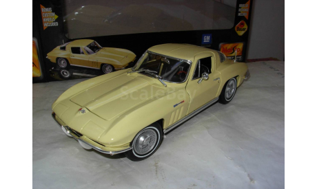 модель 1/18 Chevrolet Corvette Stingray 1965 Maisto металл 1:18, масштабная модель, scale18