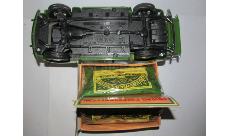 металл модель 1/18 Chevrolet Pick Up Golden Virginia 1953 Mira Spain + 2 tobacco England 1:18 пикап, масштабная модель, scale18