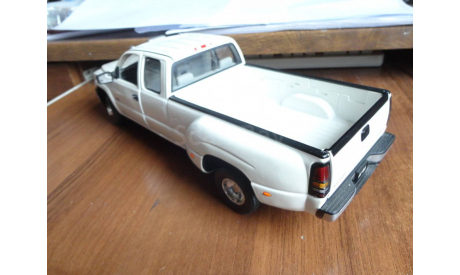модель пикапа 1/18 Chevrolet Silverado 3500 Pick-up Anson металл, масштабная модель, 1:18