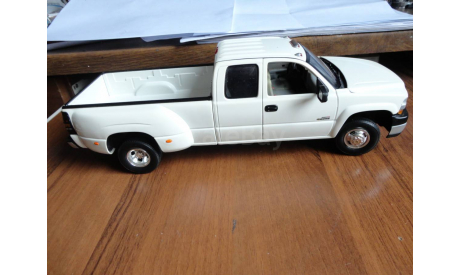 модель пикапа 1/18 Chevrolet Silverado 3500 Pick-up Anson металл, масштабная модель, 1:18