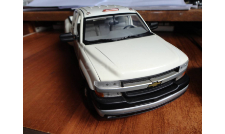 модель пикапа 1/18 Chevrolet Silverado 3500 Pick-up Anson металл, масштабная модель, 1:18