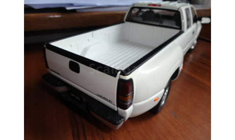модель пикапа 1/18 Chevrolet Silverado 3500 Pick-up Anson металл, масштабная модель, 1:18