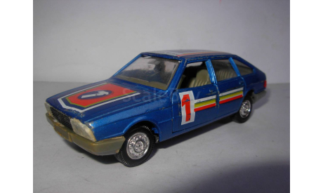 модель 1/43 гоночный Chrysler 150 GLS Mira Spain металл, масштабная модель, scale43