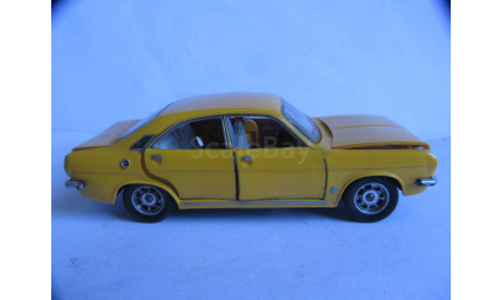модель 1/43 Chrysler 180 Norev пластик 1:43 R8, масштабная модель, scale43