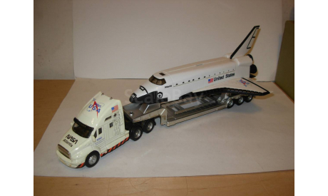 модель тягач 1/50 Cityliner + Шаттл Atlantis Space Shuttle NASA Maisto металл, масштабная модель, scale50