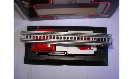модель 1/43 пожарная лестница DAF A1600 Fire Engine 1962 Yatming Signature Series металл пожарный 1:43, масштабная модель, scale43, Yatming/ American Mint