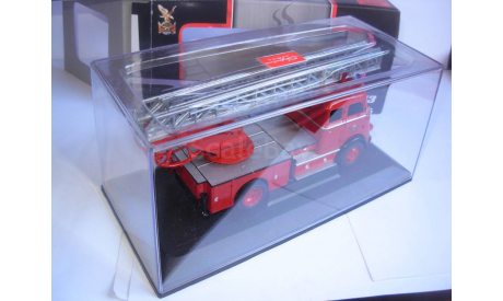 модель 1/43 пожарная лестница DAF A1600 Fire Engine 1962 Yatming Signature Series металл пожарный 1:43, масштабная модель, scale43, Yatming/ American Mint