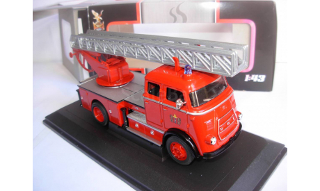 модель 1/43 пожарная лестница DAF A1600 Fire Engine 1962 Yatming Signature Series металл пожарный 1:43, масштабная модель, scale43, Yatming/ American Mint