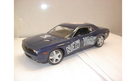 модель 1/18 Dodge Challenger New York Yankees Highway61 металл 1:18, масштабная модель, scale18, Highway 61