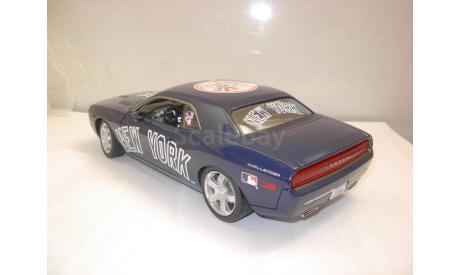 модель 1/18 Dodge Challenger New York Yankees Highway61 металл 1:18, масштабная модель, scale18, Highway 61
