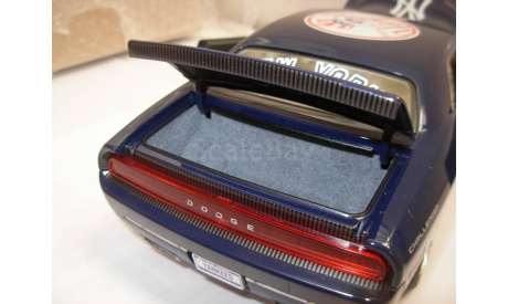 модель 1/18 Dodge Challenger New York Yankees Highway61 металл 1:18, масштабная модель, scale18, Highway 61