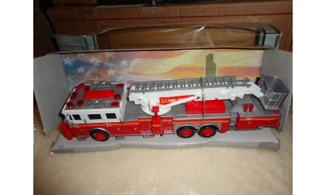 1/43 модель пожарный подъёмник США/USA Boley пластик 1:43, масштабная модель
