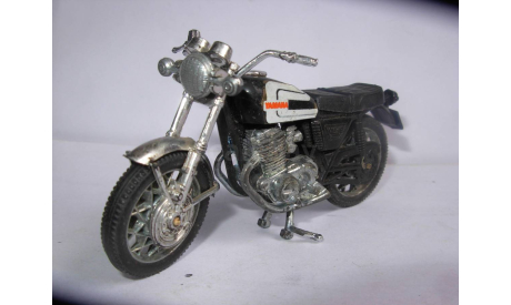 модель спортвный мотоцикл 1/24 Yamaha DHC750 металл 1:24DHC750, масштабная модель мотоцикла, scale24