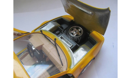 модель 1/18 Ferrari Testarossa 1984 Burago Italy металл 1:18, масштабная модель, BBurago, scale18