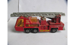 модель 1/50 пожарная автолестница Fire Tender Matchbox Super Kings металл пожарный 1/50 1:48 1/48