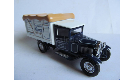 модель 1/50 фургона Ford AA 1932 Matchbox Collectibles металл 1:50, масштабная модель, scale50