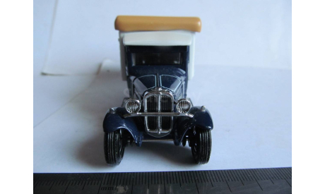 модель 1/50 фургона Ford AA 1932 Matchbox Collectibles металл 1:50, масштабная модель, scale50