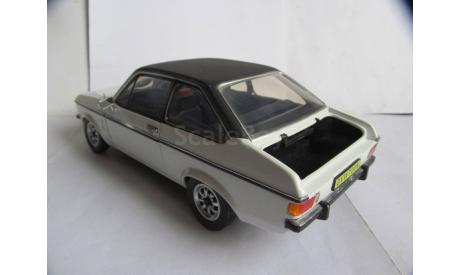 Модель 1/18 Ford Escort Mk-II Sun Star 1:18, масштабная модель, Sunstar, scale18