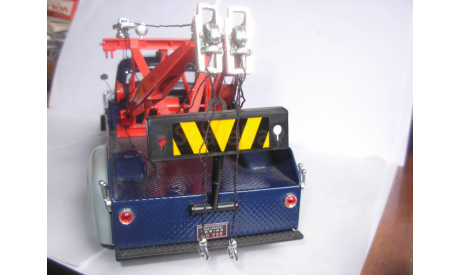 модель эвакуатор 1/18 Ford F 100 Tow Truck Yatming/Road Legends металл 1:18 кран, масштабная модель, scale18, Sunstar